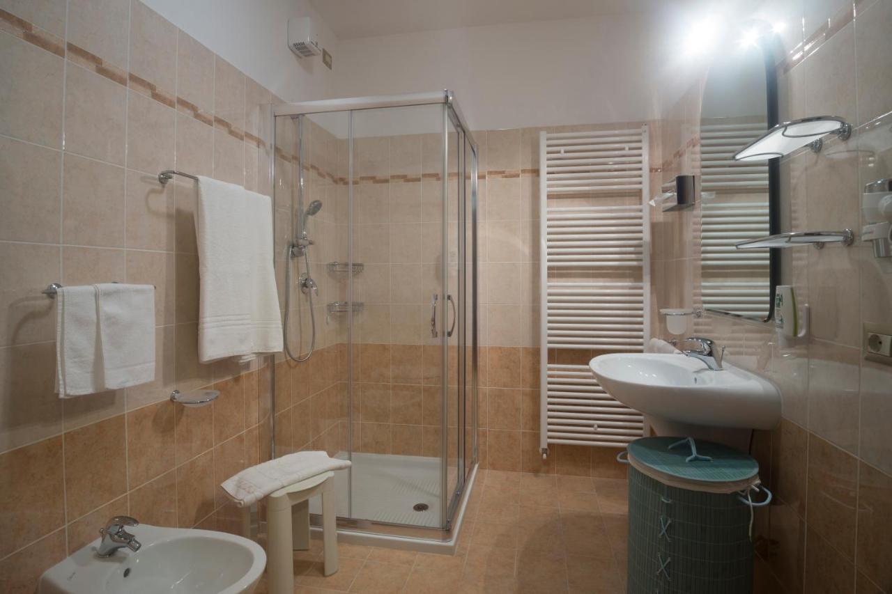 Apartments "Villa Imelda" Limone sul Garda Ngoại thất bức ảnh