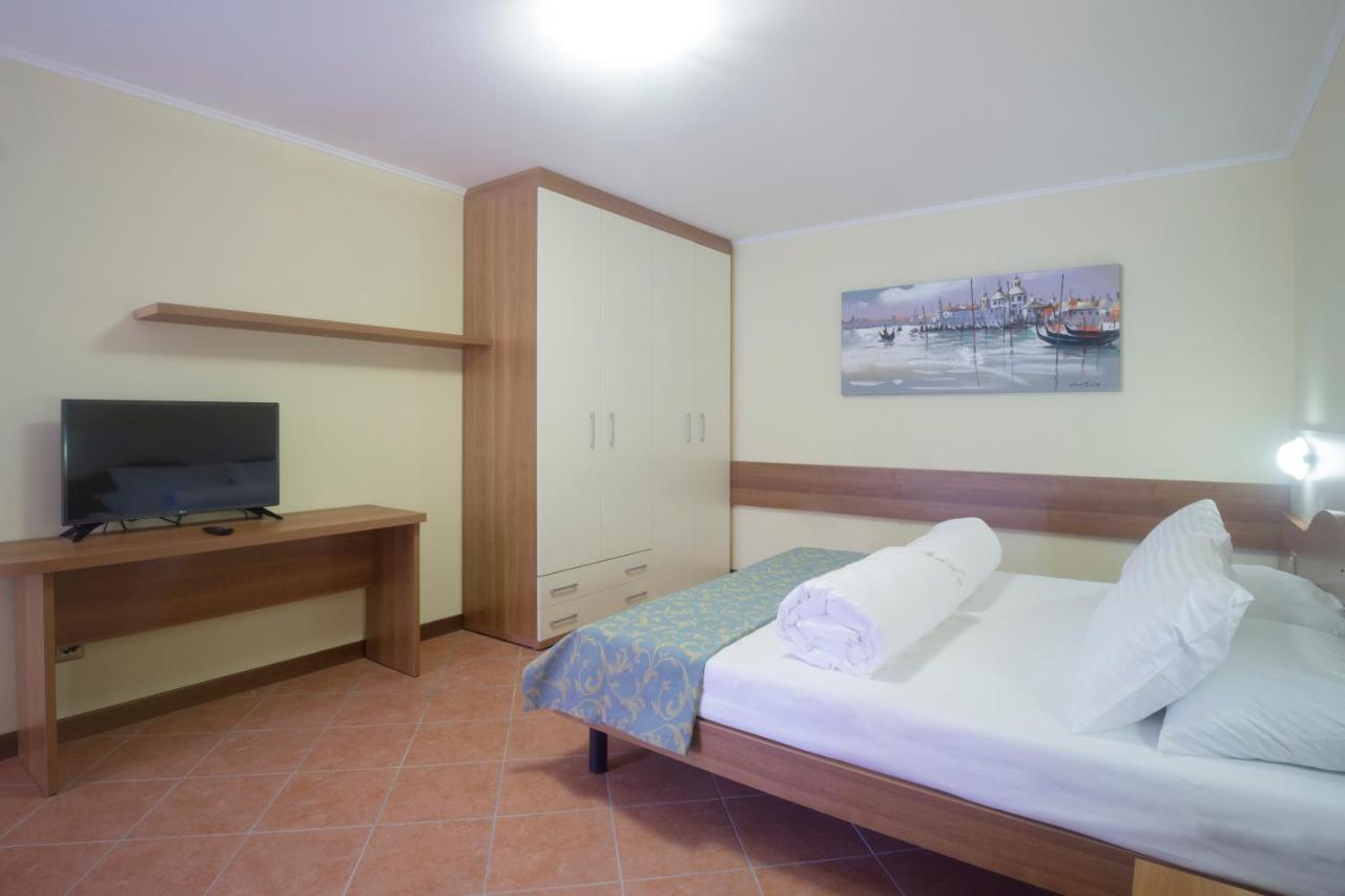 Apartments "Villa Imelda" Limone sul Garda Ngoại thất bức ảnh